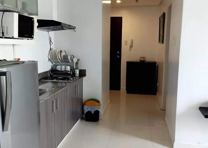Explore Manila, Trendy 1br Unit In Prime Location Manila
